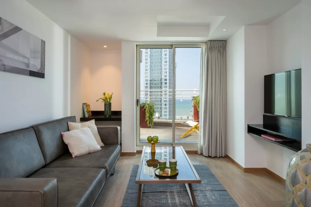 Penthouse-Suite-03